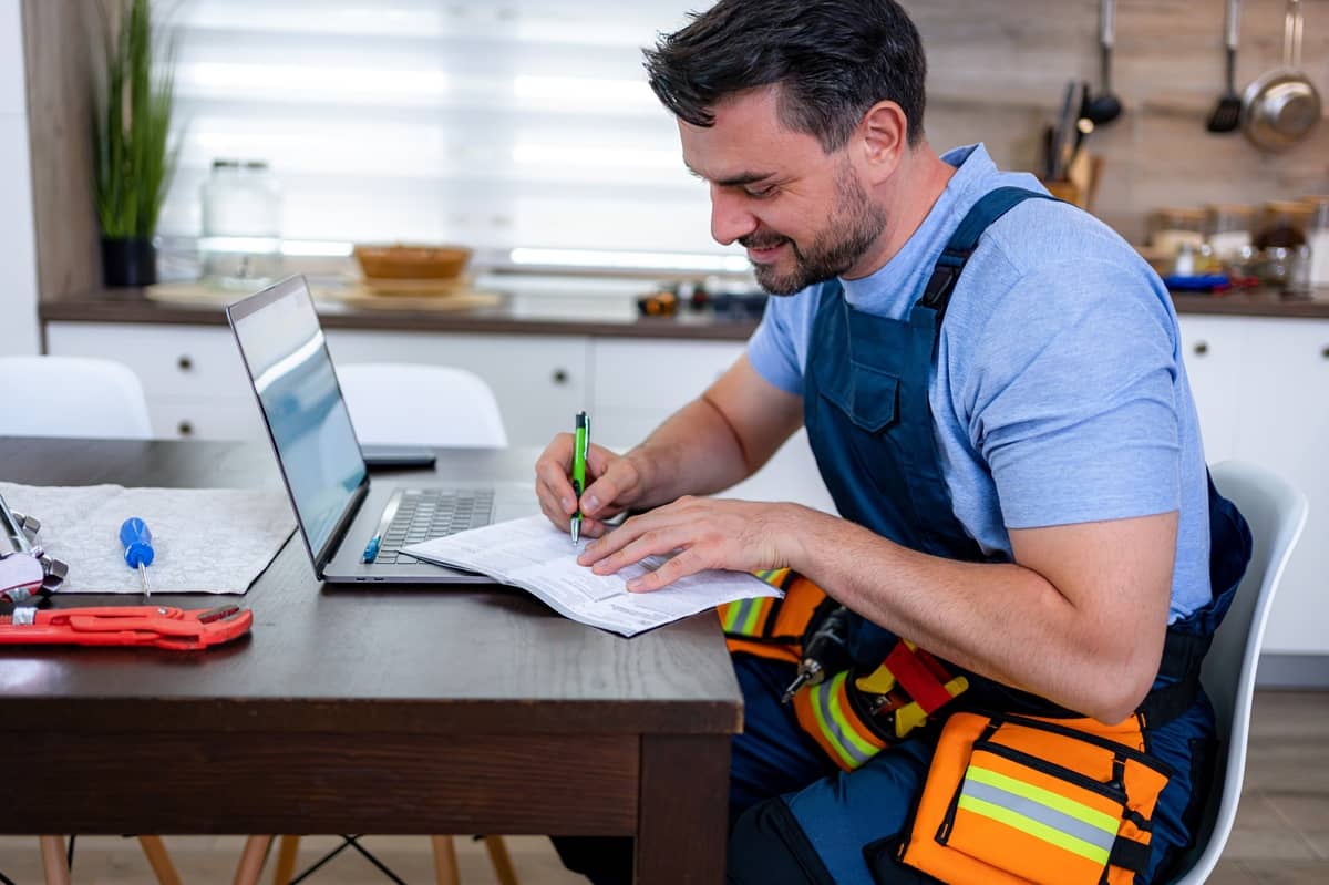 Tax and ASIC Compliance for Self-Employed Tradespeople in Australia