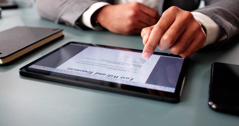 Lawyer explaining risks and responsibilities of acting as an executor