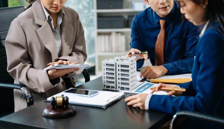 Key clauses in a business contract